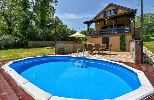 Lovely home in Biskupec Zelinski