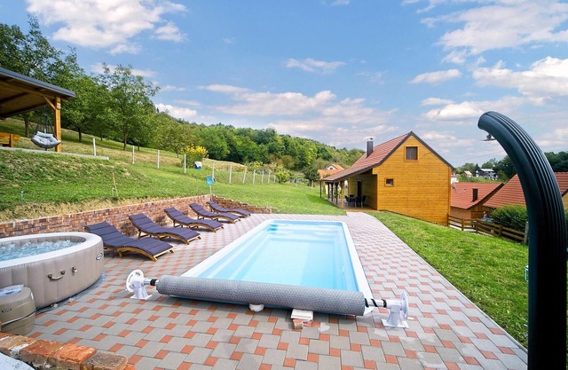 Lovely home in Dragovanscak