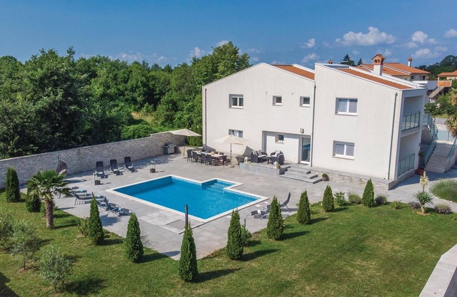 Lovely home in Nedescina with WiFi