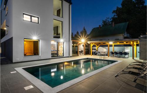 Lovely Home In Novo Zvecevo With Sauna