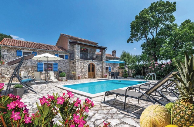 Lovely home in Puntera