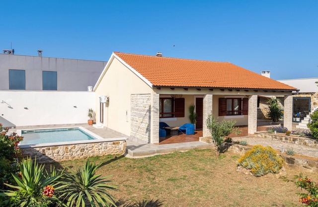 Lovely home in Zagrad