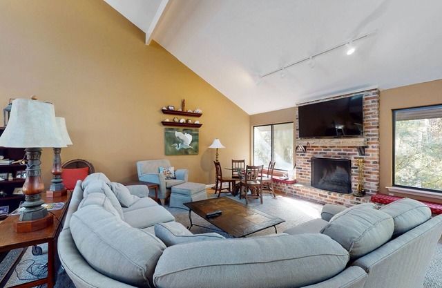 Lovely house with gourmet kitchen, screened porch, & open deck