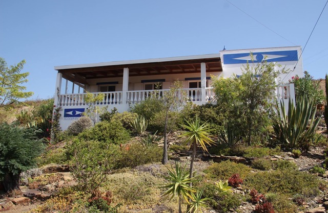 Lovely house with splendid sea view in rural Serra Tavira