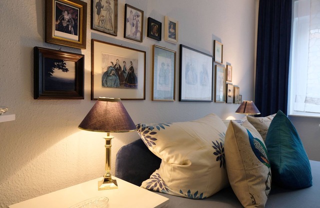 lovely living ambience, 3 rooms absolutely quiet in the center, 4 km Heidelberg