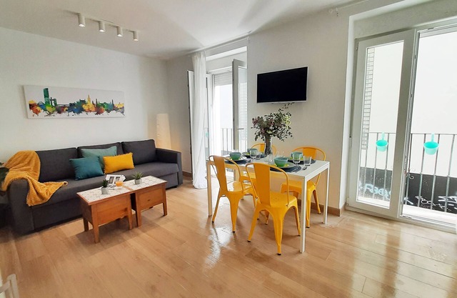 Lovely penthouse apartment with terrace Lovely Center Apartments Alameda