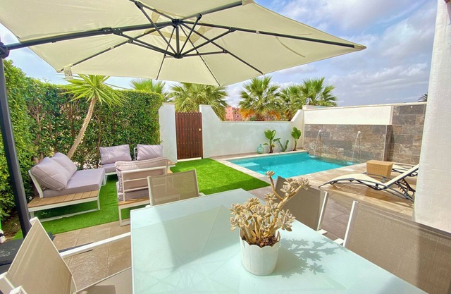 Lovely villa in 5*golf resort, private pool, south facing, golf view, security