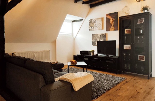 Lovingly converted 90 sqm attic apartment. Experience idyllic Selfkant.