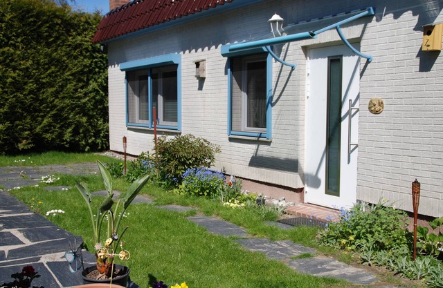 Lovingly furnished vacation home in a quiet location with fireplace