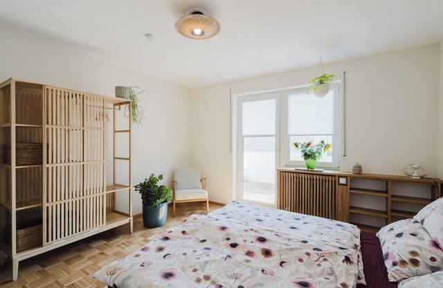 Lovingly renovated and furnished apartment for 4 people in a central location