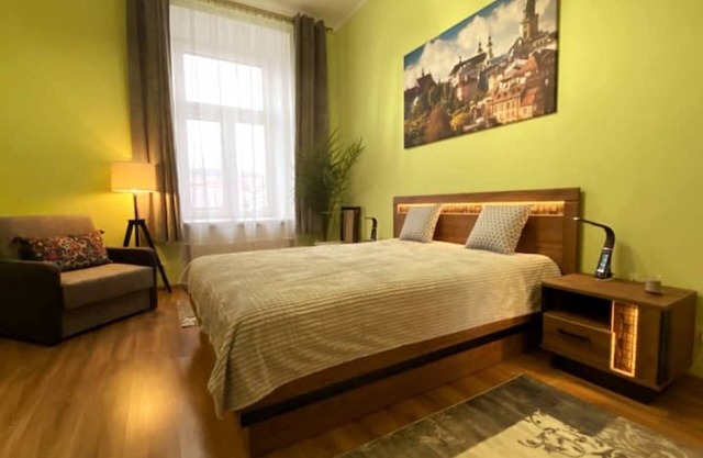 LublinBNB-cozy FAMILY APARTMENT-the heart of Lublin-Bedroom&LivingRoom&Kitchen