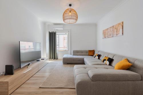 Lucia House - By Y Concept