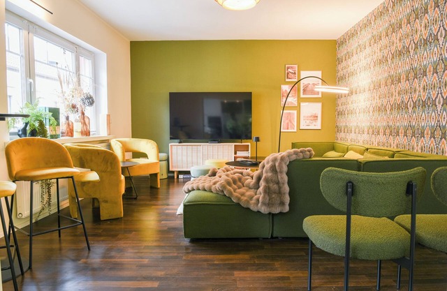 LUI Guesthouse - stylish family home in the heart of the wine region