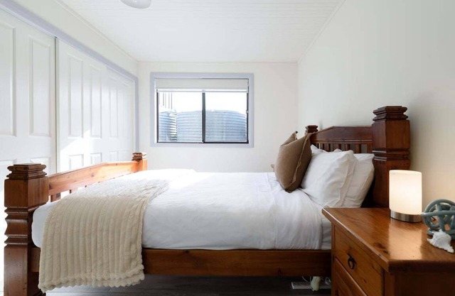 Lulworth Coastal Getaway - Close To The Beach