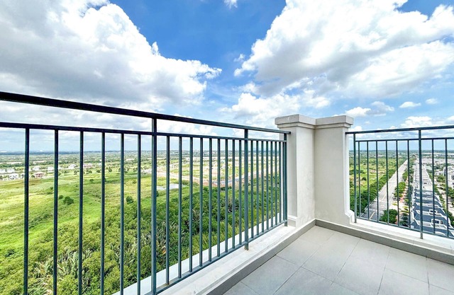 Lumiere Apartment Swanbay