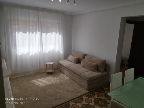 Luminous Living La Elipa