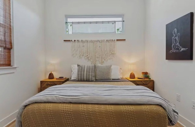 Luna House ° 3 Min from Airport ° Easy Stay