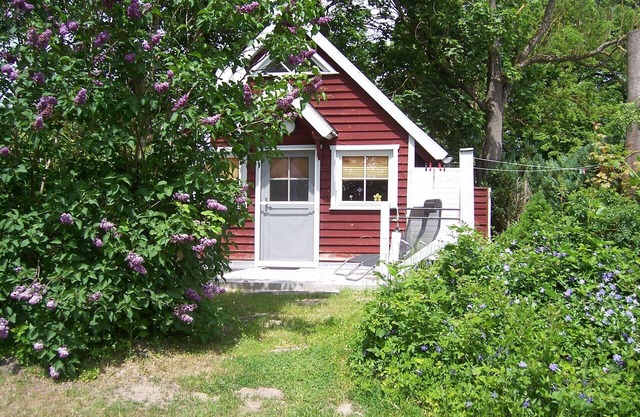 Lundholm cabin in the countryside and close to the Bodden