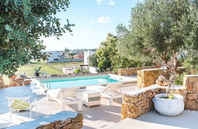 Lush Garden Villa Few Steps Away From Sea