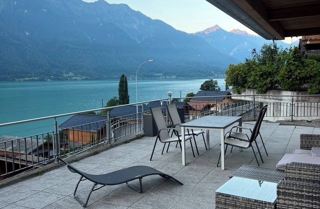 LUX Lake View Chalet Interlaken