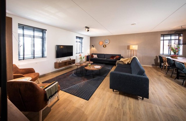 Luxe 16p - Eight Bedroom Villa, Sleeps 16