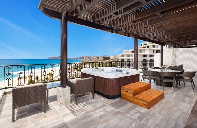 Luxe OceanFront Beach Resort 2BOF X @MyBeachSuites