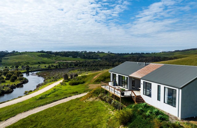 Luxe off-grid beach house with panoramic views of Middle River & Snelling Beach