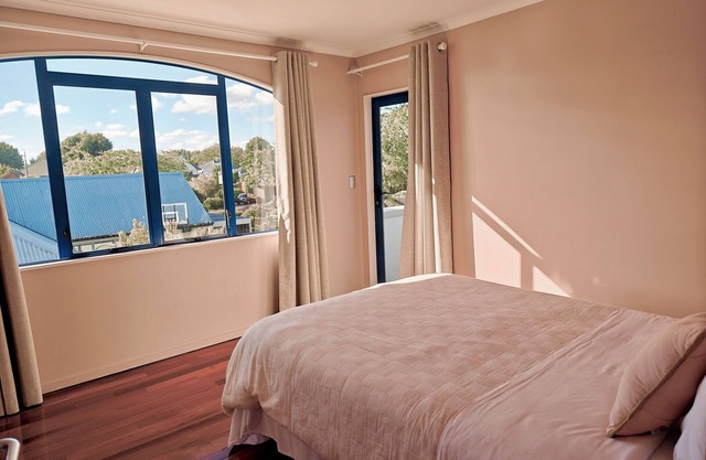 Luxe Retreat - Spacious & Peaceful