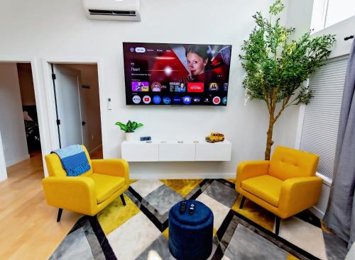 LuxQuarters Bumbleberry Guest House