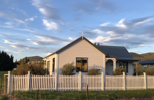 Luxuriate in Lumsden