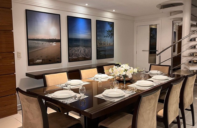 Luxurious 380m² penthouse 850 meters from Av Beira Mar