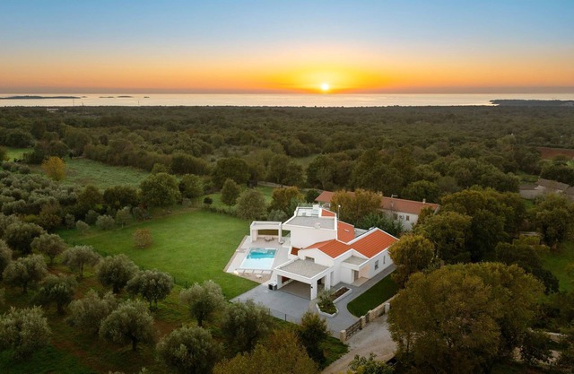 Luxurious 4-bedroom Villa Brioli in Istria