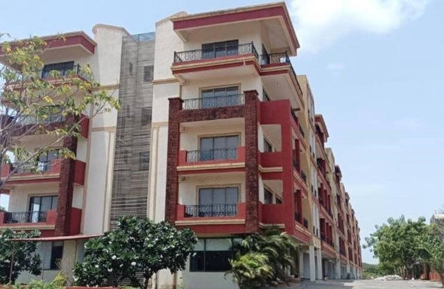 Luxurious 4BHK Flat & Apartment with King Size Bed near Bambolim Beach Goa nn