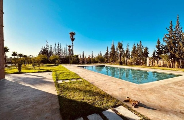 Luxurious 7 suites + 1 bedroom villa with private pool