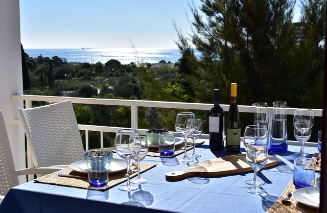 Luxurious and spacious 220 M2 penthouse with panoramic Atlantic Ocean view