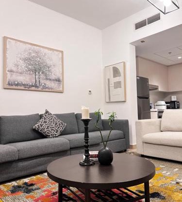 luxurious apartment 1BR Stay steps to Ferrari & Warner Bros Yas Mall