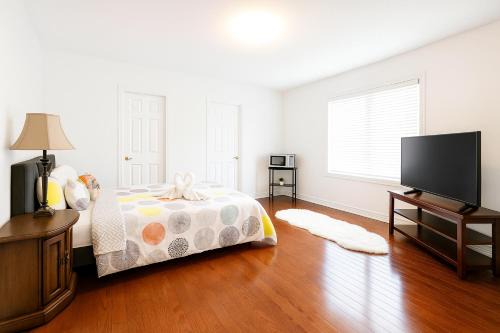 Luxurious Detached Master BR