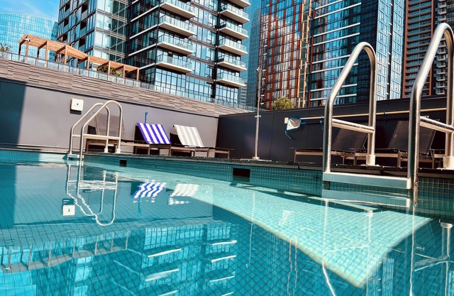 Luxurious downtown condo | pool | gym | A/C | heated underground parking