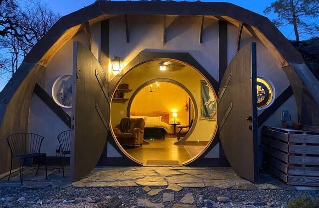 Luxurious Hobbit Hole and Second Breakfast!