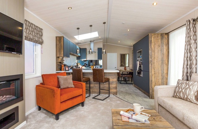 Luxurious Lodge, perfect for couples or familes, sleeping four people.