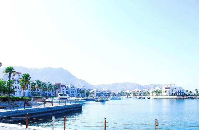 Luxurious Marina Views