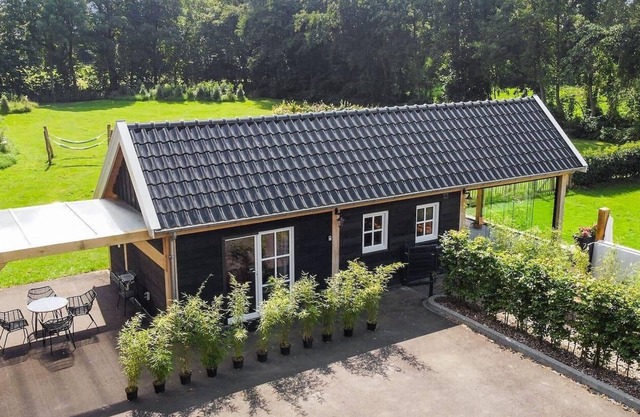 Luxurious nature stay in Friesland with jacuzzi