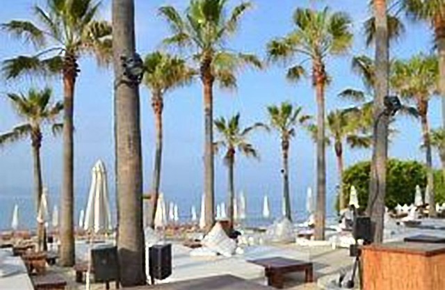 LUXURIOUS NEW FURNISHED APARTMENT NEXT TO GOLF WITH VERY NICE VIEWS !