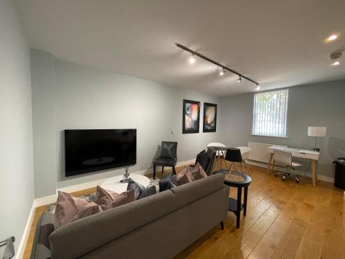 Luxurious Private One Bedroom Apartment in Braintree with Free Parking Near City Centre