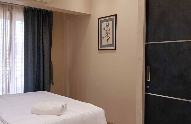 Luxurious Sea-view 3 BHK Service Apartment In CBD Belapur. Roy Bari, Satya Stays