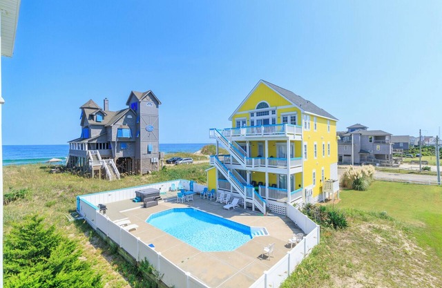 Luxurious semi-oceanfront home just steps from the Nights in Rodanthe house!