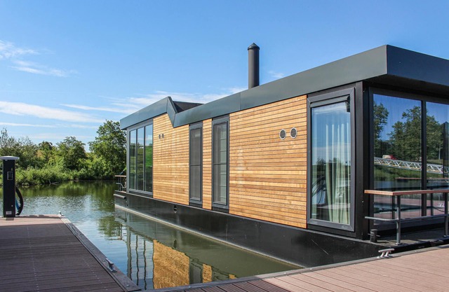 Luxurious ship in Ohé & Laak with WiFi