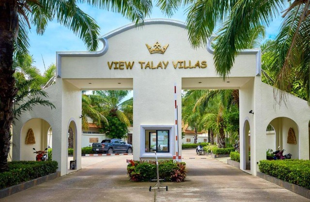 LUXURIOUS VIEW TALAY VILLA 400M FROM BEACH - PATTAYA HOLIDAY HOUSE