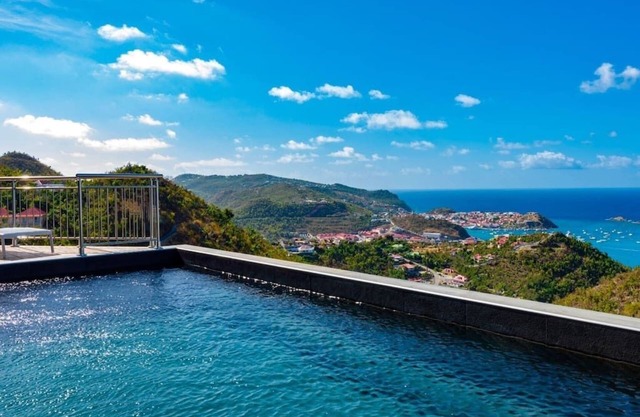 Luxurious Villa Angelo, Sunset Cruise, WIFI, Pool