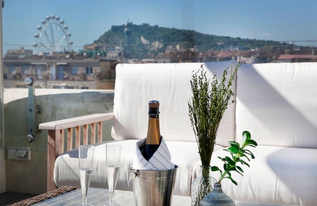 Luxury 1 bedroom apartment with private rooftop terrace in Barceloneta